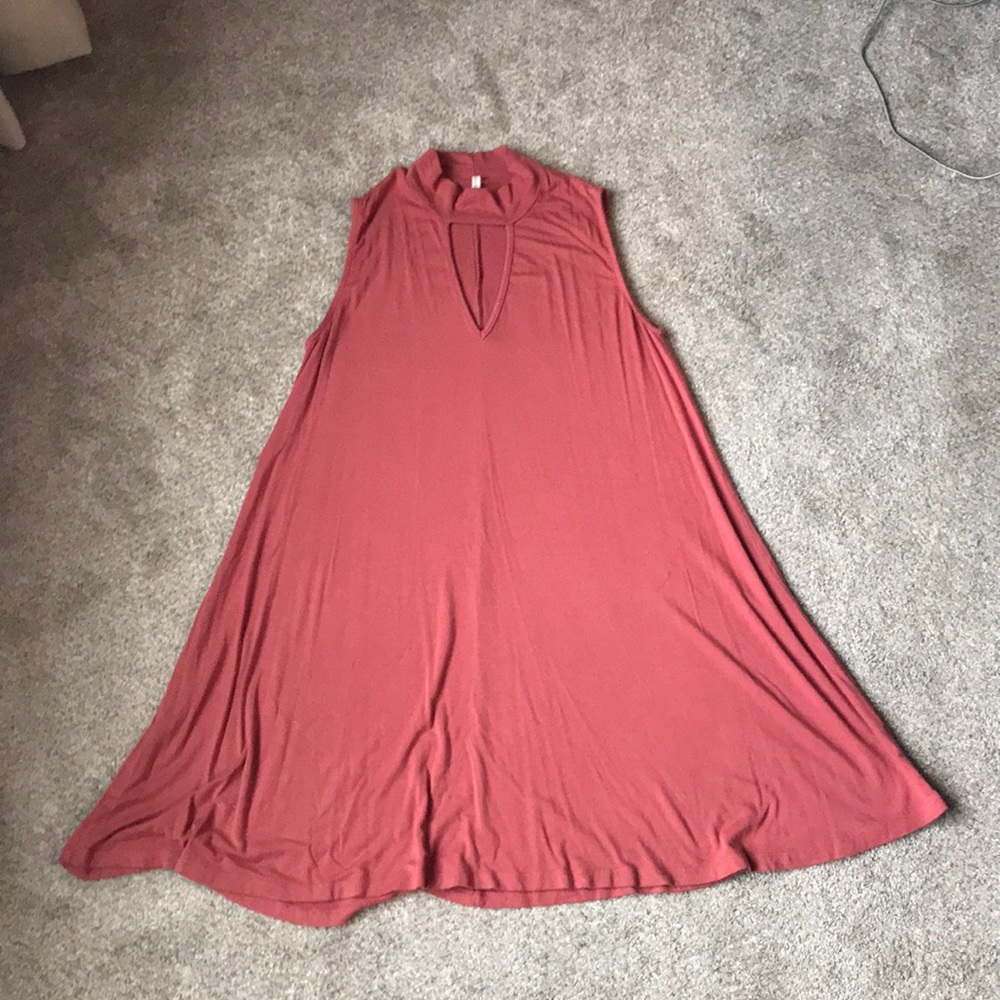 High neck w cut out dress